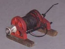 Winches, Slewing Engines, Hawse Assemblies & Parts - HO Scale