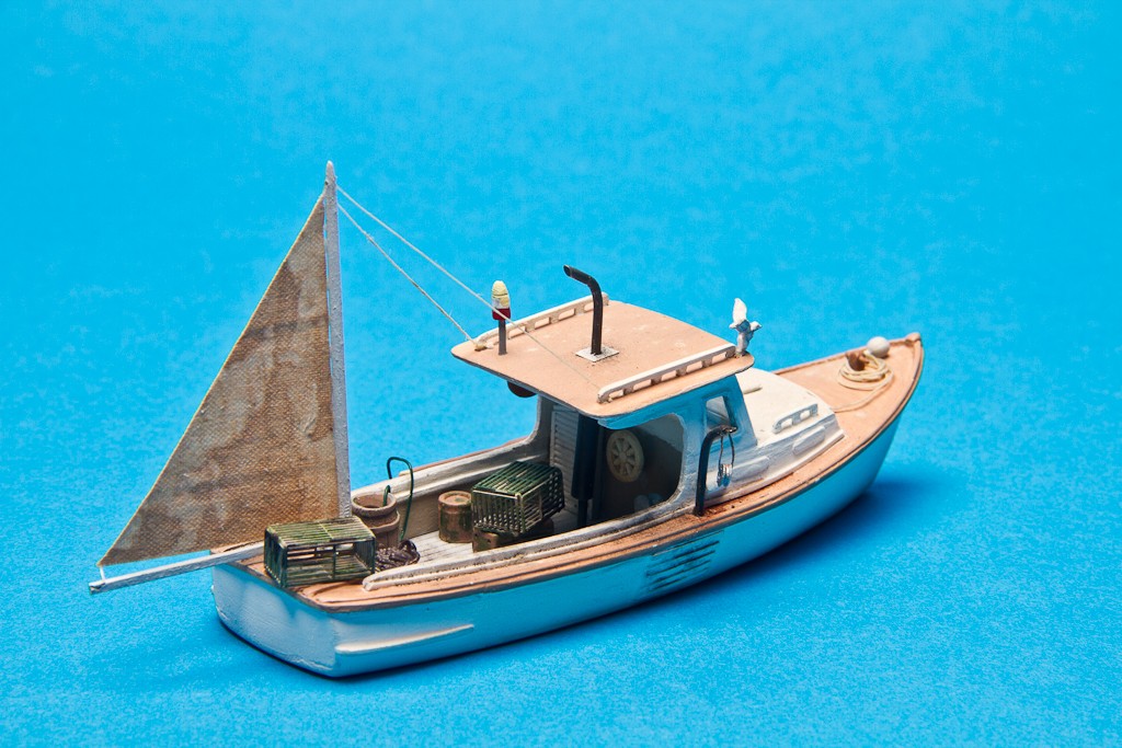 O 1:48 Scale Wooden Fishing Boat Kit for diorama, model railroading