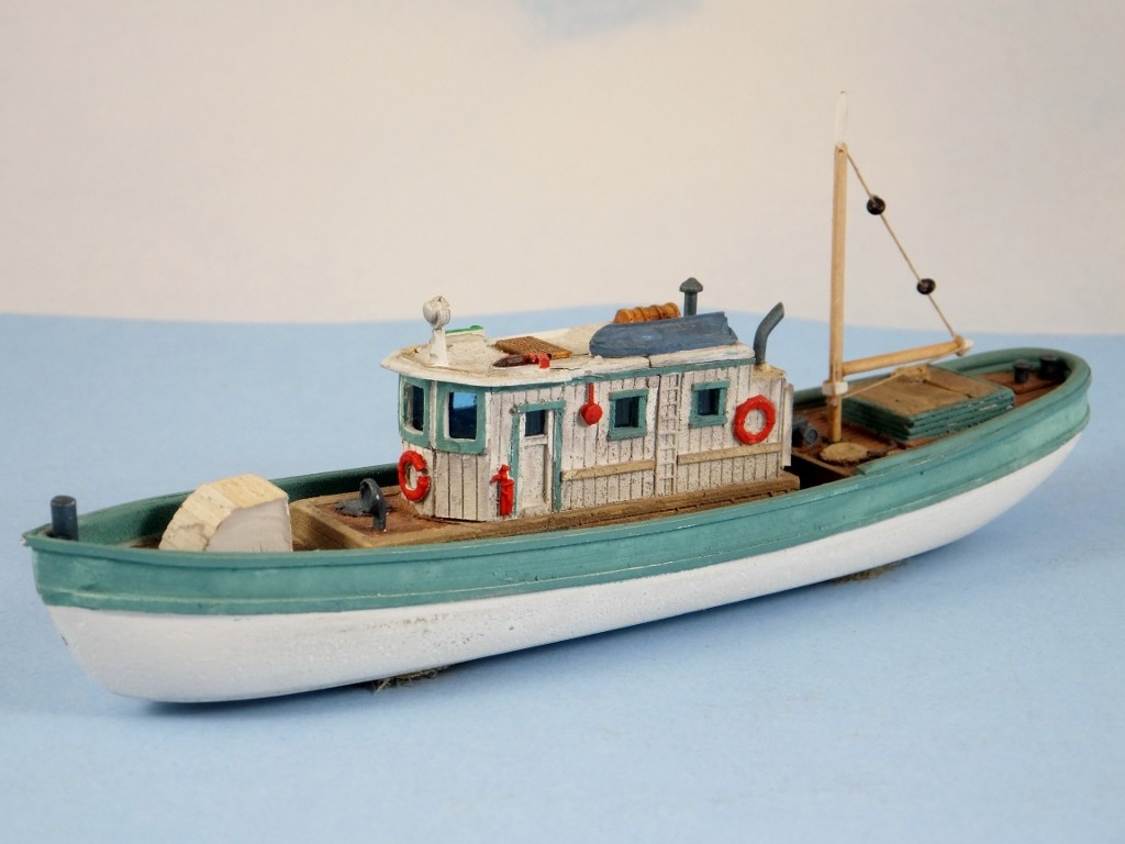 Sea Port kit: H117 N Scale Work Boat/Lighter L. 5-1/2, Beam 1-1/4 Scale  Size N: L.73-1/2 ft. (1)in pack - Sea Port Model Works