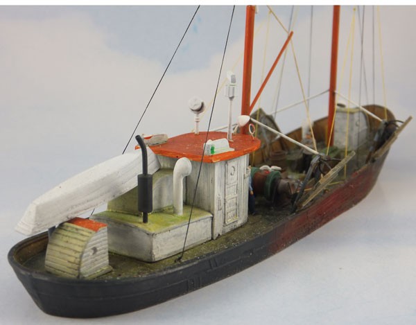 Sea Port kit: H146 HO 75' Fishing Dragger - L 10-1/2 W 2-1/2