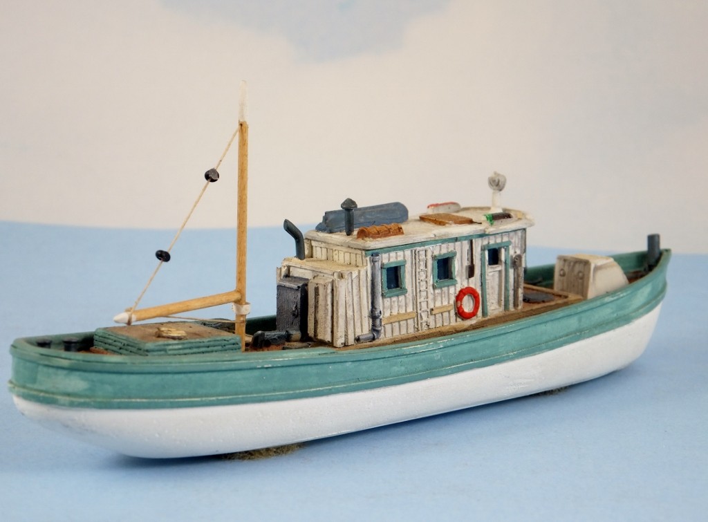 Sea Port kit: H117 N Scale Work Boat/Lighter L. 5-1/2, Beam 1-1/4 Scale  Size N: L.73-1/2 ft. (1)in pack - Sea Port Model Works