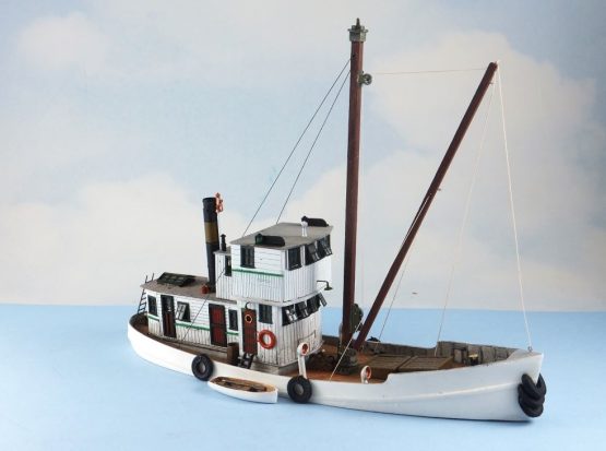 Sea Port kit: H133W HO Scale 65' Workboat lighter - Laser cut wood superstructure craftsman kit - L: 8-1/2" W: 2-3/8" - Image 3