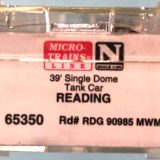 VINTAGE N SCALE MICRO TRAINS 65350 Reading  39' single dome tank car RDG 90985 - Magne-Matic - New in box - Collectible -  N Scale - Image 2