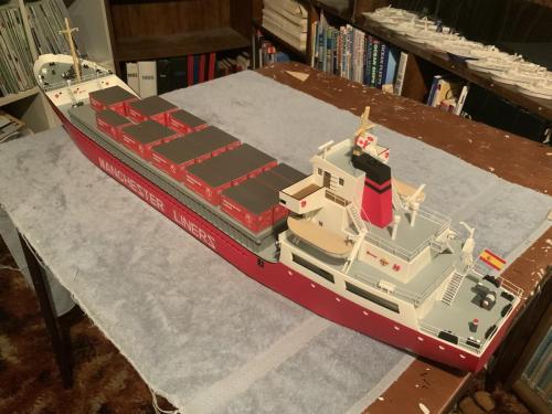 Brian Cliff builds our Sylvan HO-1123 282' Container Ship Manchester Mercurio.