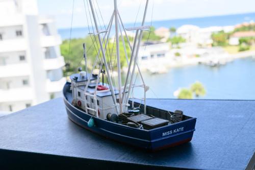  HO Shrimp Boat - H150W