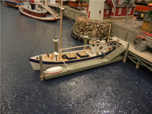 H115 HO Sardine Carrier -1252