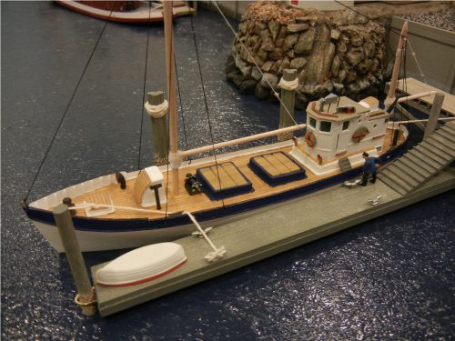 James Owens builds the H115 HO Sardine Carrier