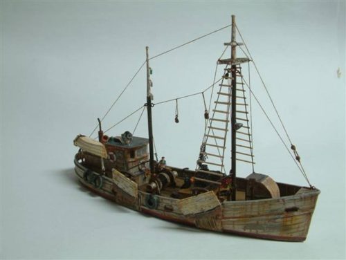 H118 HO Fishing Dragger kit 005