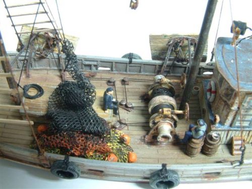 H118 HO Fishing Dragger kit 012