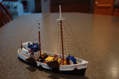 Edward Limbach H118 HO Fishing Dragger