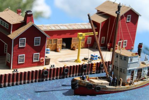 Lucy Lu in front of Hooks