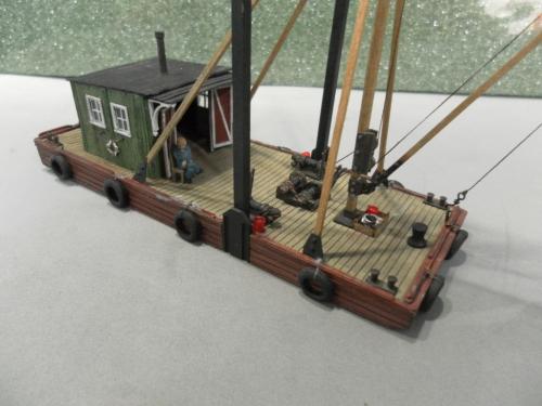 H008 HO 42' Derrick Barge kit