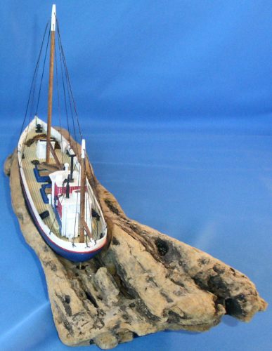 Dan builds the H115 HO Sardine Carrier